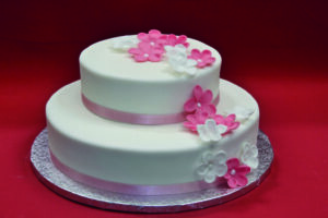 Ho.Torte_2-stöckig_rosa-weiß_cmyk
